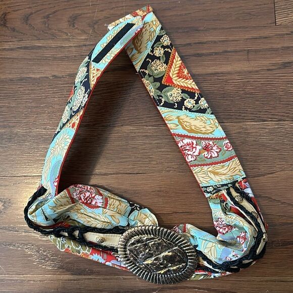 Vtg  90s cloth statement red, green & gold belt with large‎ oval brass “buckle” main image 4